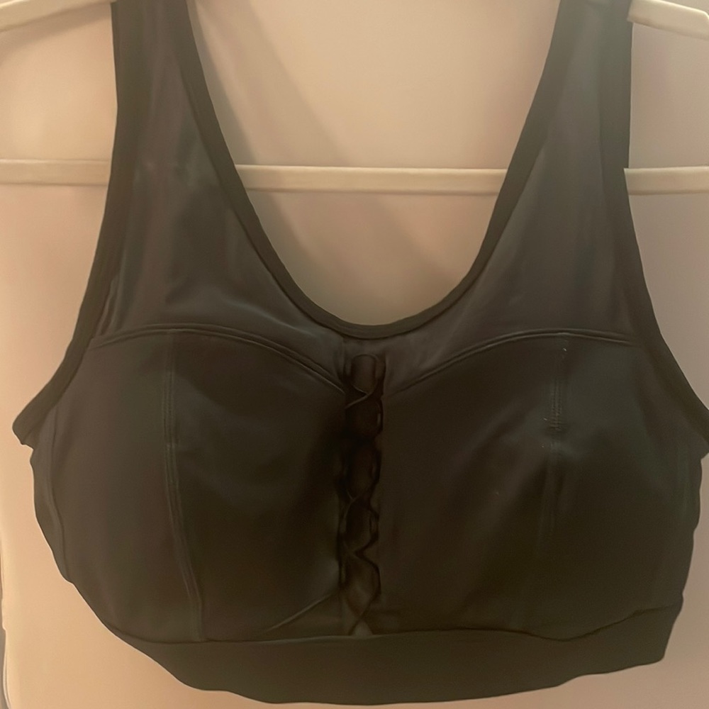 Medium/high impact sports bra